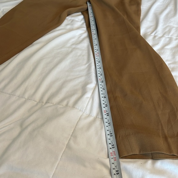 Babaton Conan Pull on Pants, Gold Mustard Yellow cropped Size 4 Office casual - Picture 13 of 13